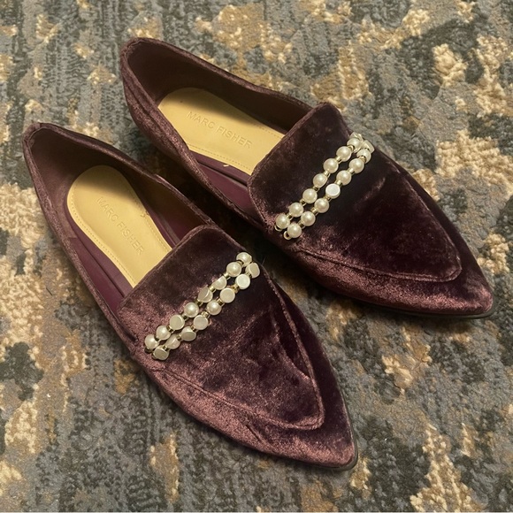 MARC FISHER Kneel Velvet Loafer - Picture 4 of 7